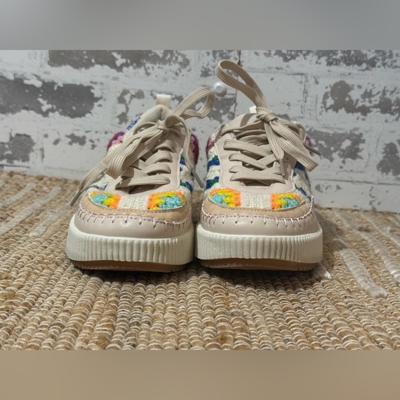 Crochet platform fashion sneakers. - Picture 9 of 14